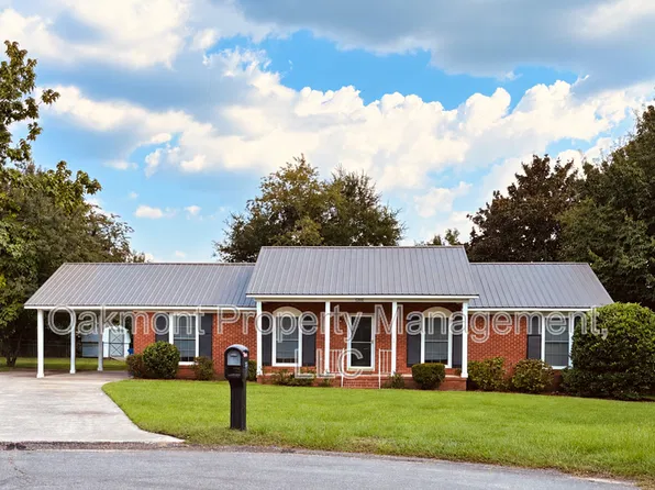 7535 Hargrove Ct, Fayetteville, NC 28303