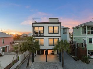 112 S 40th St #1, Mexico Beach, FL 32456