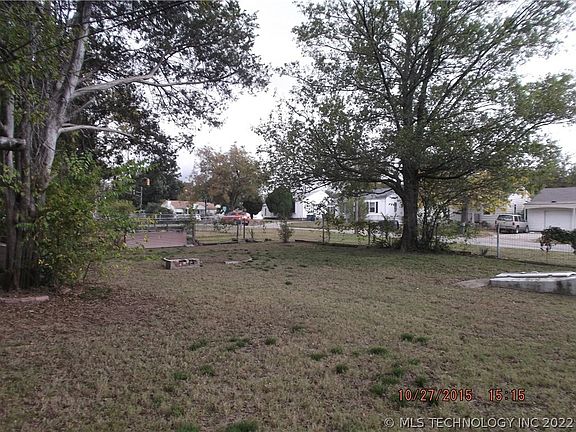 4th image of 453 S 72nd East Ave