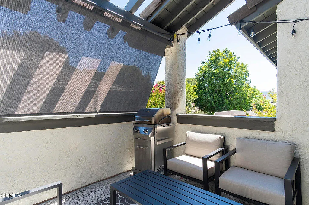 2 bed, 2.0 bath, 868 sqft, $4,600 — Photo 4