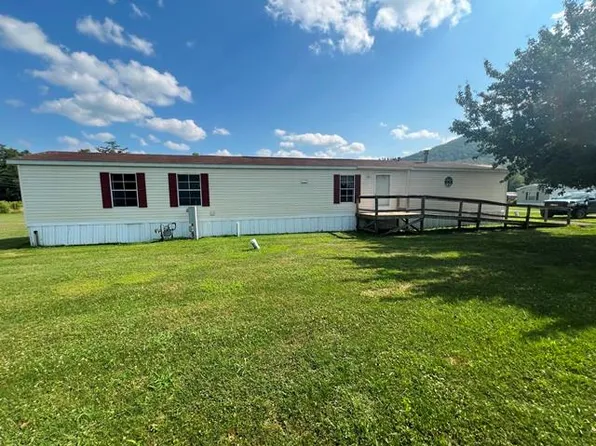 48 Creekside Dr, Roulette, PA 16746