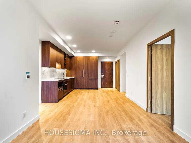27 McMahon Dr #3306 — Photo 11