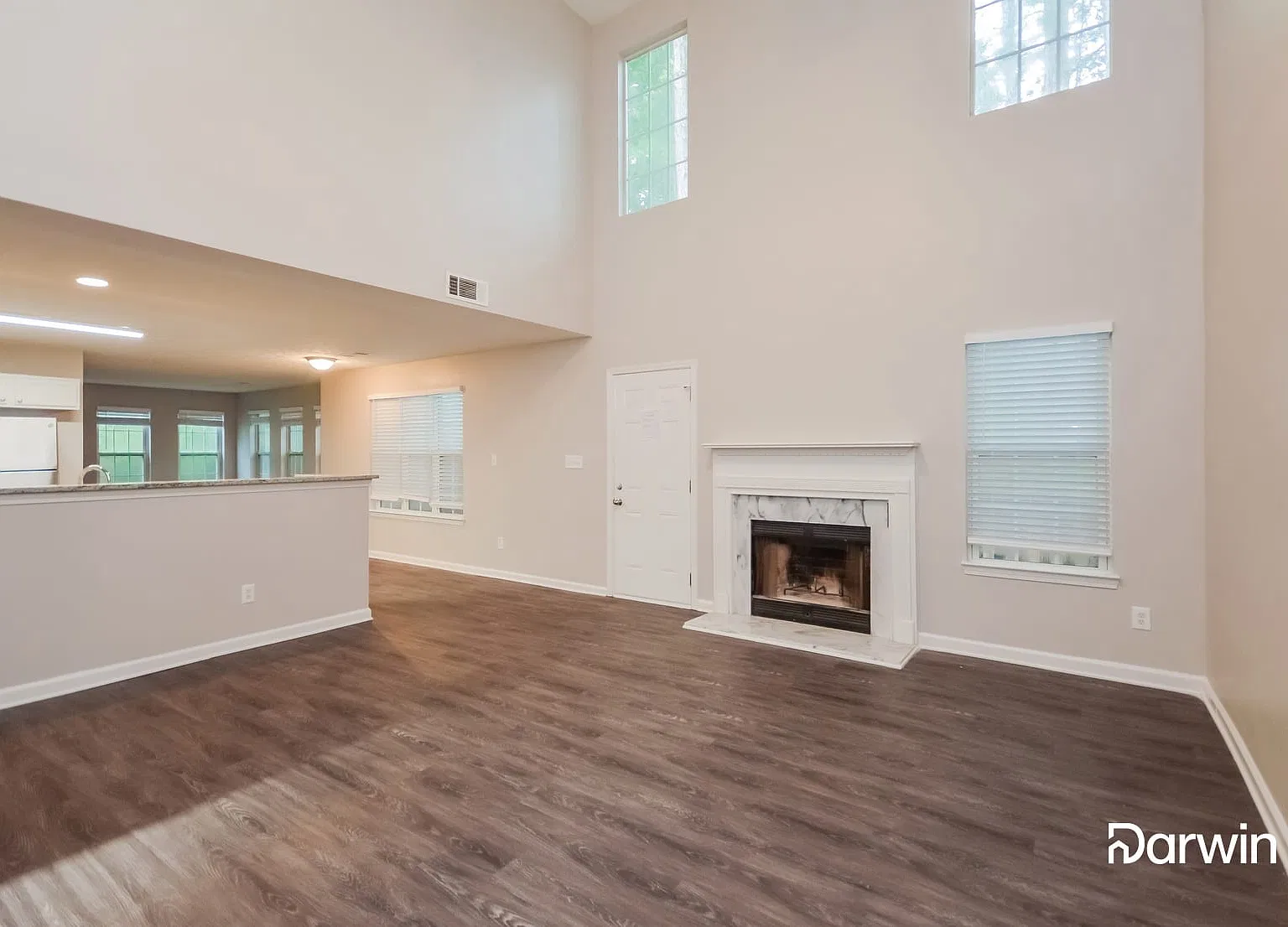 3 bed, 2.5 bath, 2632 sqft, $2,195 — Photo 4