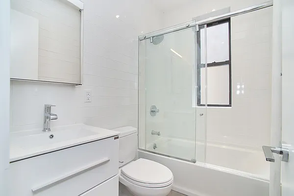 Rented by REAL New York | media 22