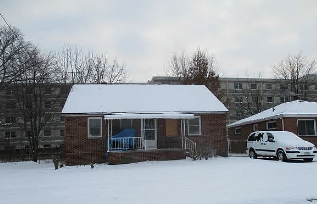 1st image of 1834 E 37th St