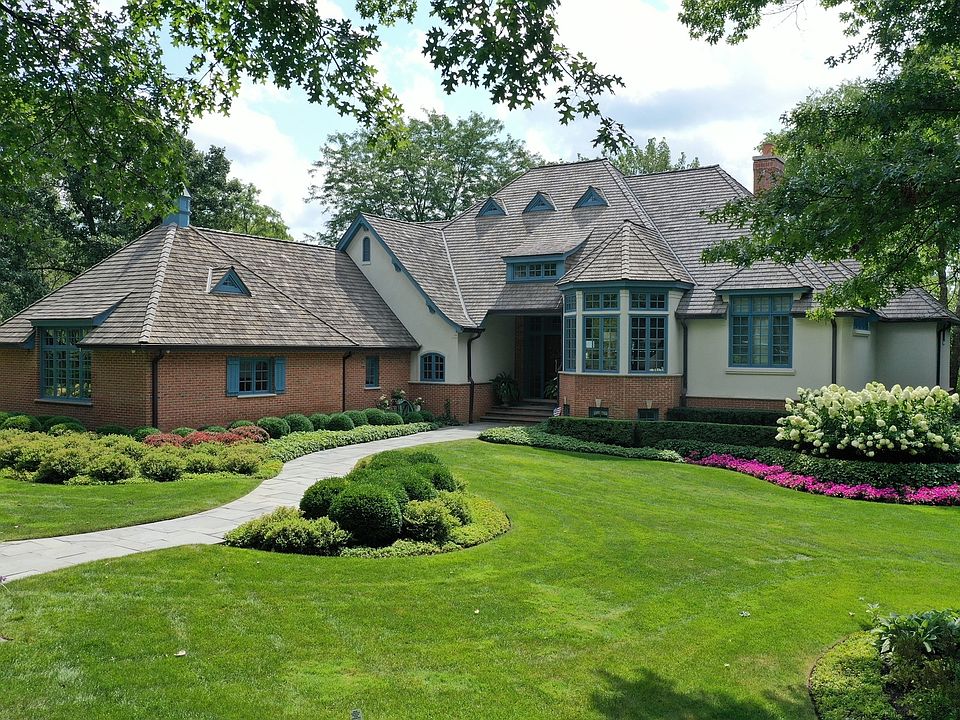 1st image of 341 Belle Foret Dr