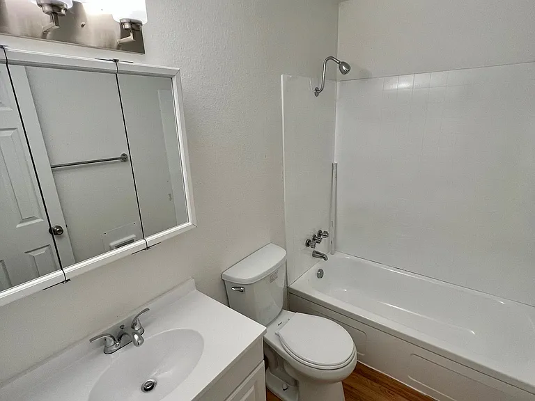 11575 SW Greenburg Rd #8 — Photo 14