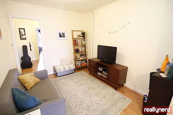 Rented by Realty Nerd | media 6