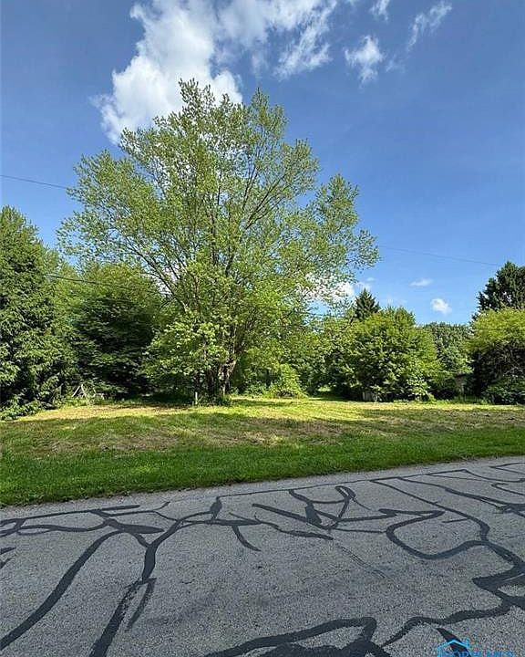 2nd image of 6261 Jeffers Rd