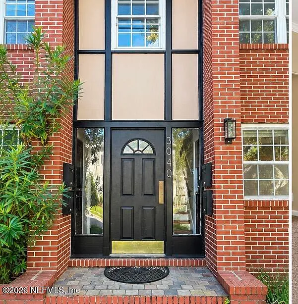 2 bed, 1.0 bath, 1100 sqft, $1,150 — Photo 2