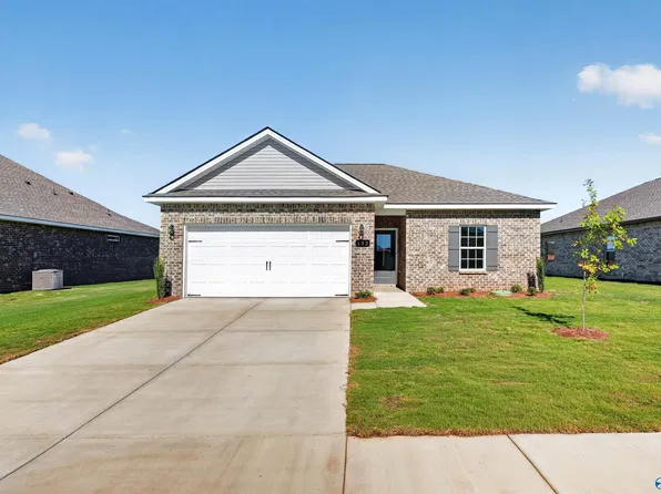 132 Bella May Ln, New Market, AL 35761