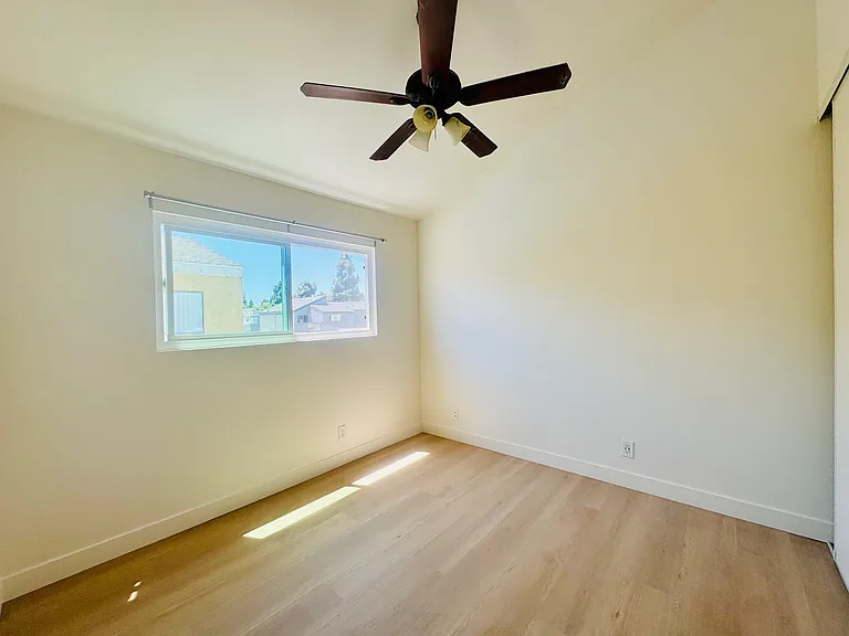 215 Venice Ave #3 — Photo 10