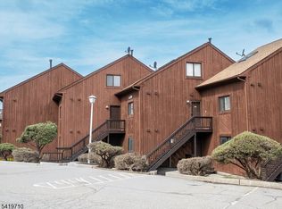 1 Onuma Ct BLDG 1 #8, Vernon Twp., NJ 07462