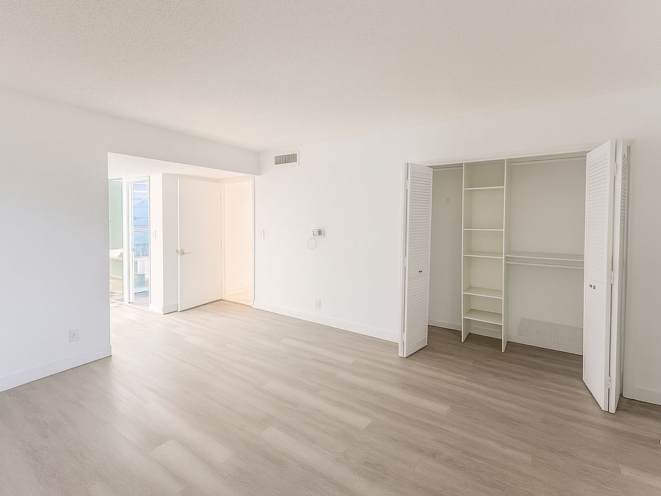 Bedroom1 with Closet and Walk-In-Closet
