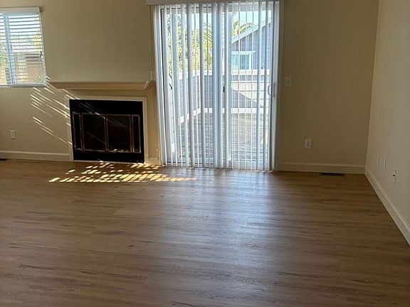 4th image of 422 Upham St #422B