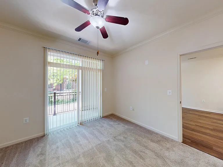Signal Hill Apartment Homes — Photo 74