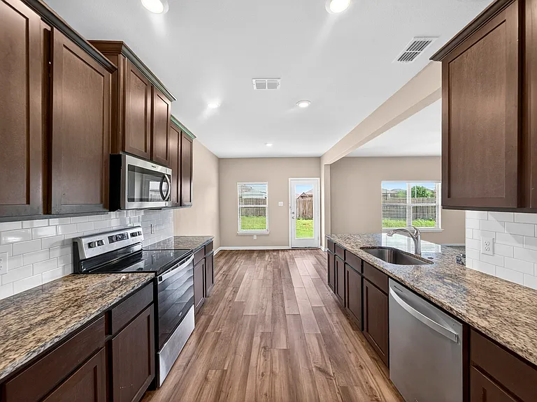 311 Foster Ln — Photo 8