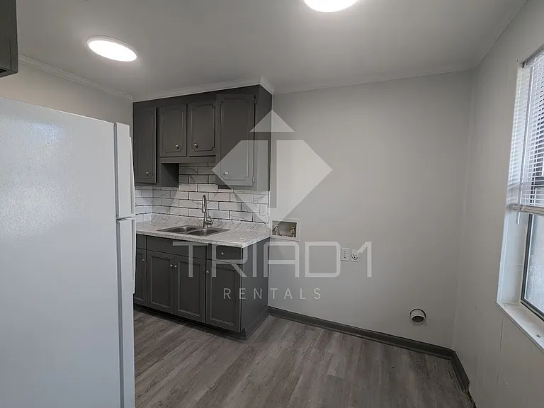 804 Meadow Ridge Ct — Photo 5