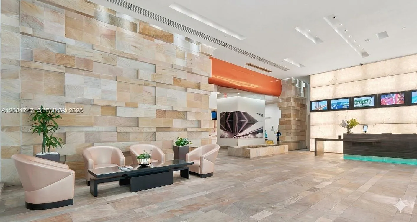 500 Brickell East Condo — Photo 1