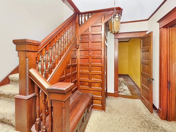 5th image of 601 Washington Ave