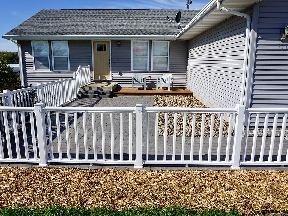 2nd image of 111 Rose Ln
