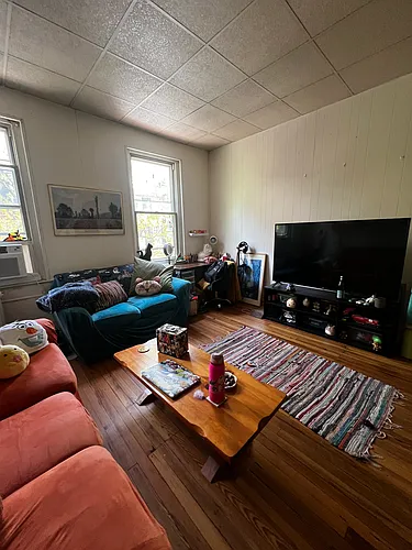 432 Spruce St Photo 1