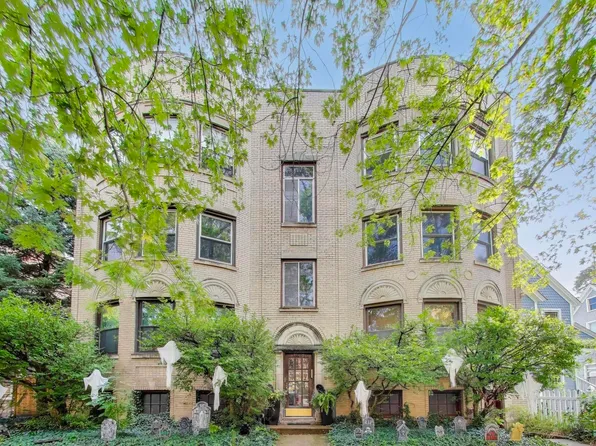 6737 N Greenview Ave #2-S, Chicago, IL 60626
