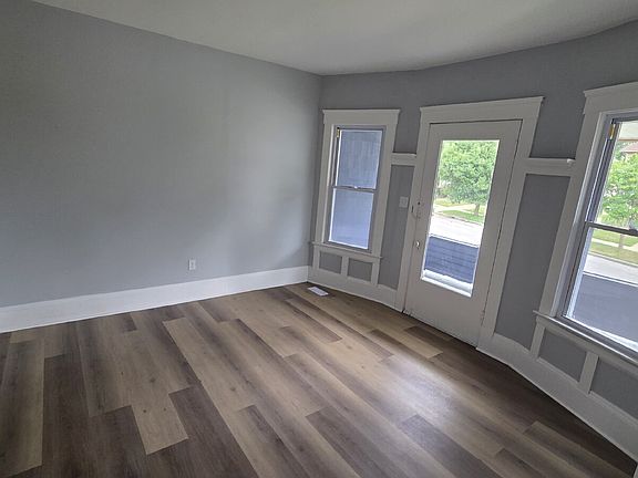 3rd image of 1477 E 106th St #2