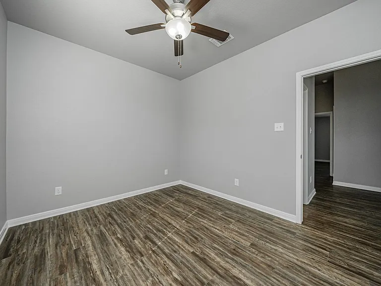 8227 Blue Field Dr — Photo 44
