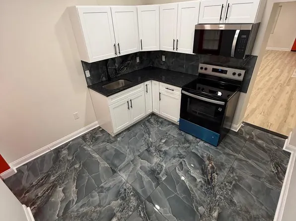 6636 Edmund St, Philadelphia, PA 19135