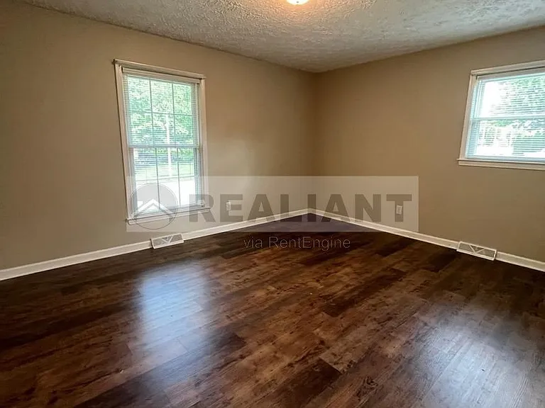 4013 Elora Ln — Photo 12