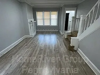 3 bed, 1.0 bath, 1196 sqft, $2,273 — Photo 4