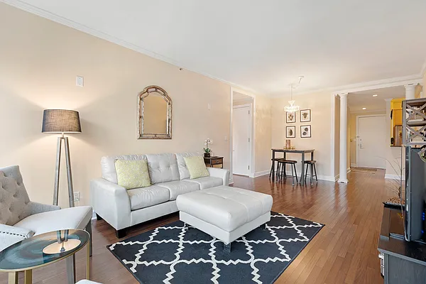Rented by Nest Seekers International | media 20