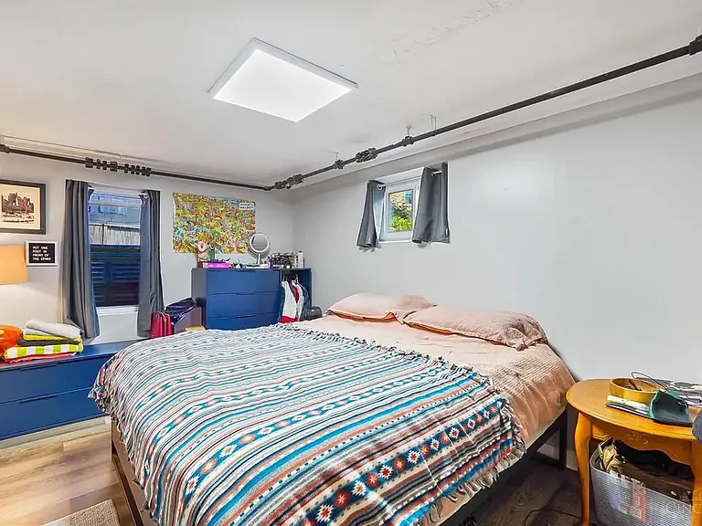 2748 Atlantic Ave #5 — Photo 10