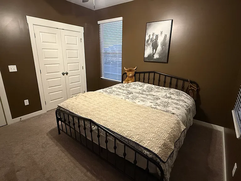 English Oak Dr — Photo 7