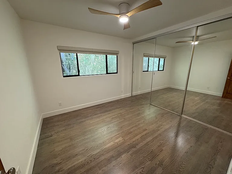 6345 Primrose Ave #10 — Photo 10