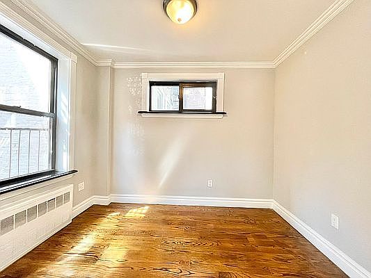 5th image of 224 E 13th St #3F