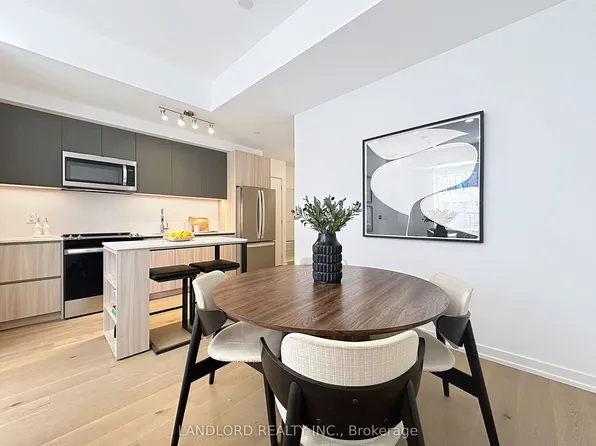 15 Maryport Ave #109, Toronto, ON M3M 0E2