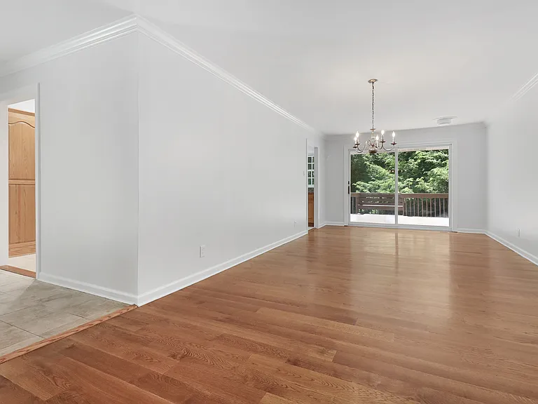 182 Weaver St — Photo 10