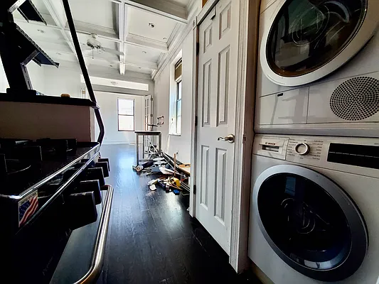 Rented by Julien Aractingi, LREB | media 16