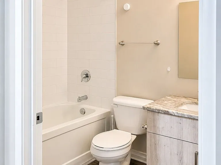 108 Garment St #405 — Photo 6