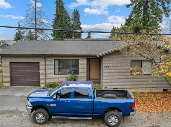 702 N 104th Street, Seattle, WA 98133