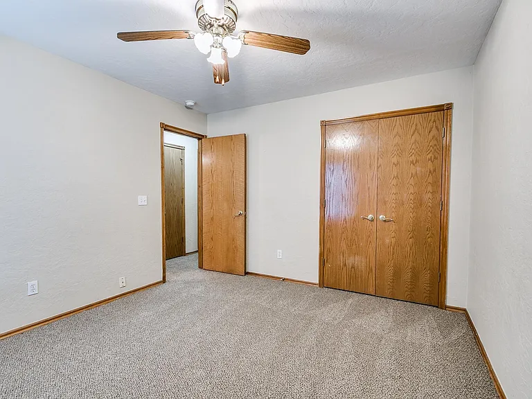 613 Katelyn Ln — Photo 30