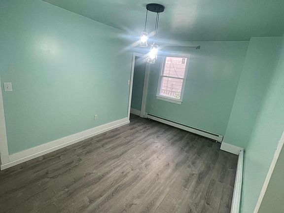 5th image of 510 Washington St