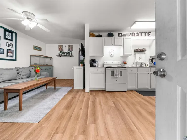 569 County Road 4404, Reklaw, TX 75784