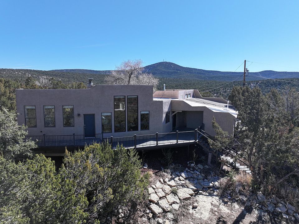 1st image of 35 Gallinger Ln