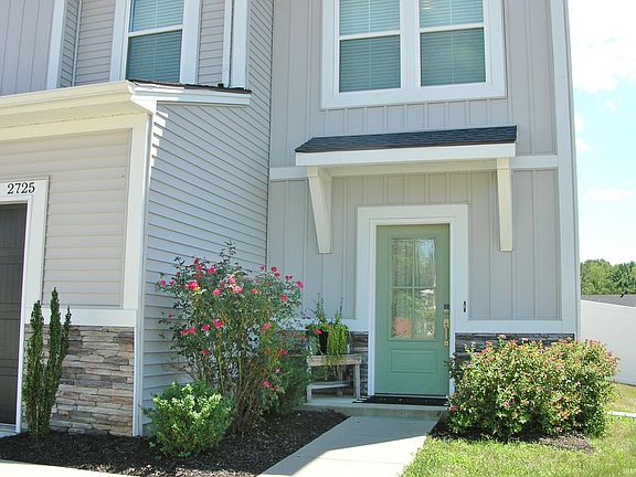 2nd image of 2725 Brewster Dr