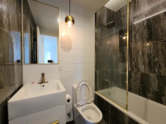 Rented by Lodger Corp | media 27