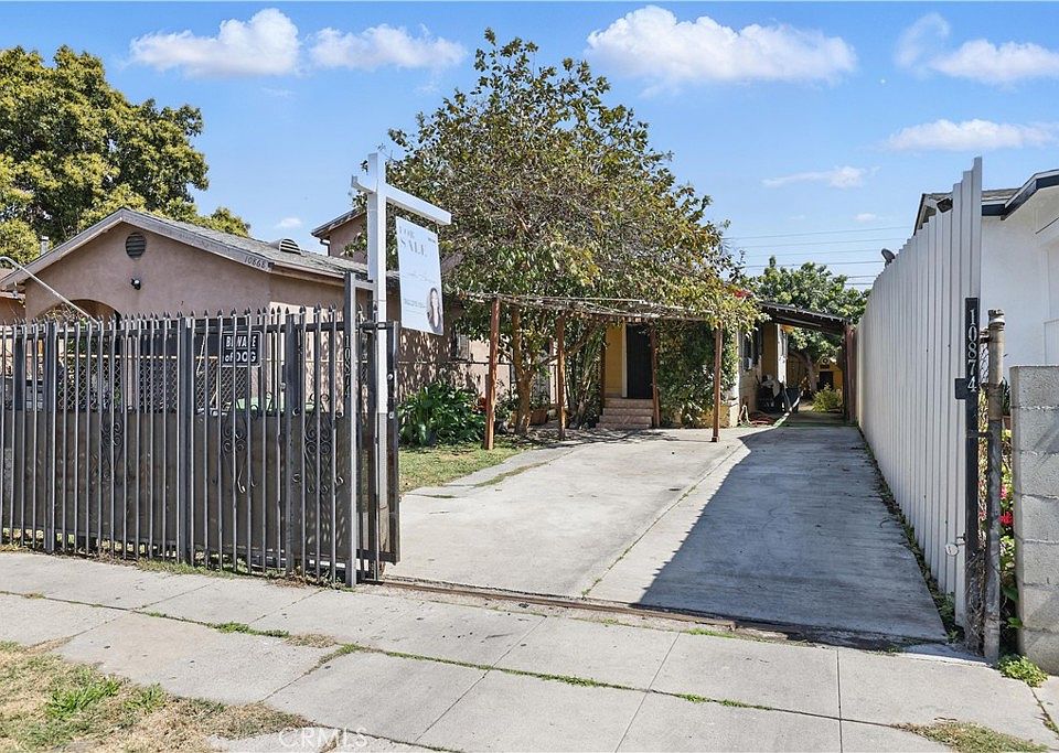 1st image of 10874 Weigand Ave