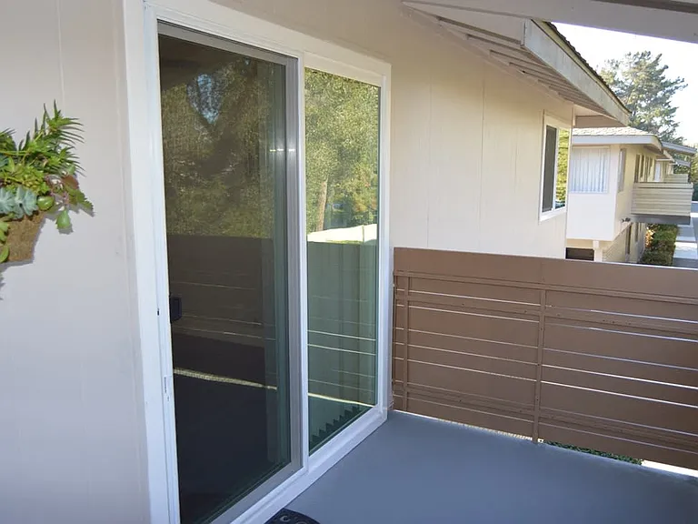 Los Altos Court — Photo 15